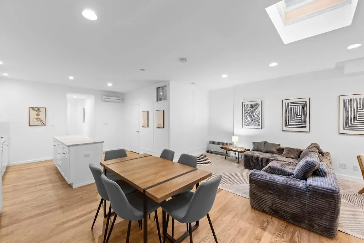 105- 4Brs In The Heart Of The East Village New York