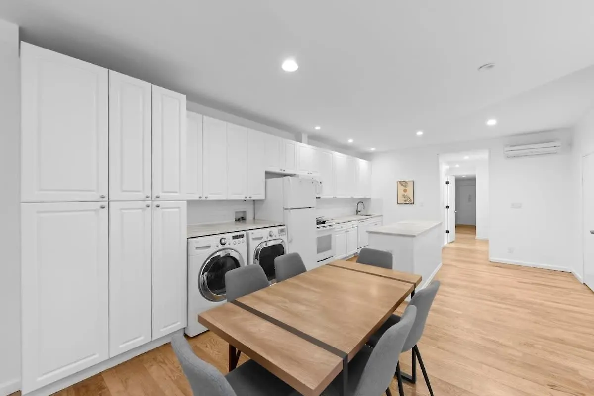 Apartment 105- 4Brs In The Heart Of The East Village New York