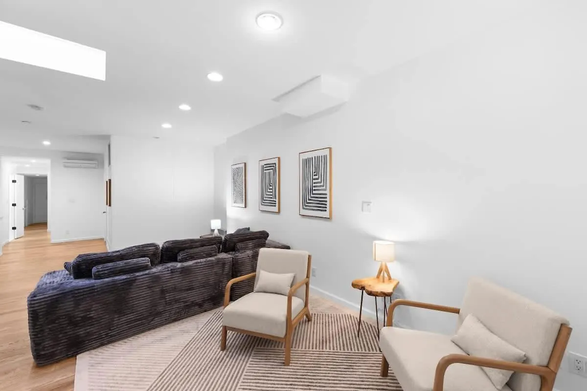 105- 4Brs In The Heart Of The East Village New York