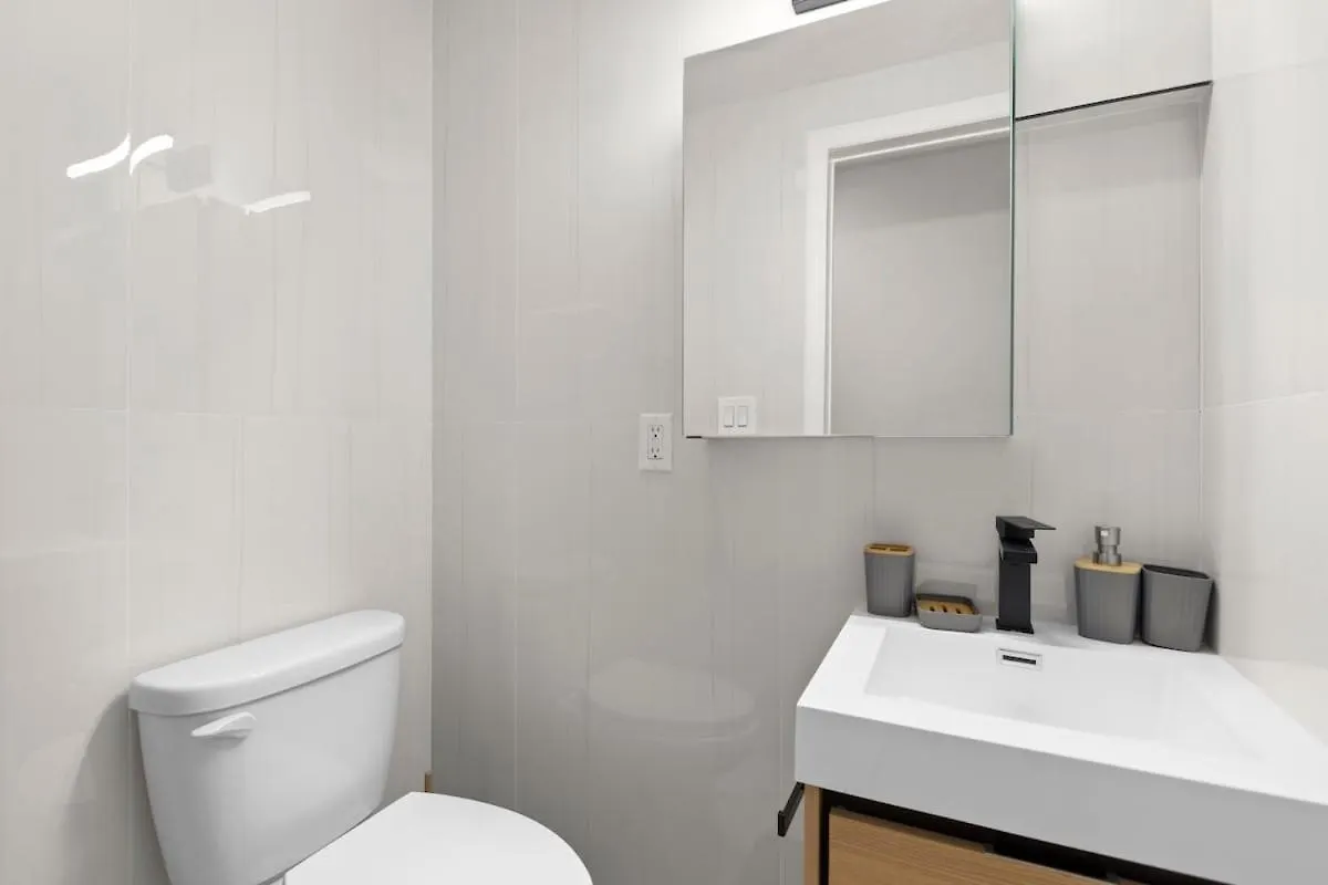 Apartment 105- 4Brs In The Heart Of The East Village New York